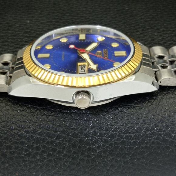 Vintage 1971 Seiko Automatic Mens Silver Watch W/daydate & Glass Back - Picture 5 of 10